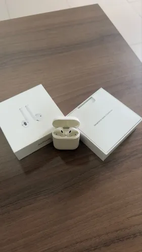 AirPods