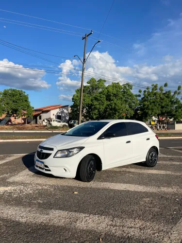Chevrolet Onix JOY Hatch 1.0 8V Flex Mec. 4P 2019
