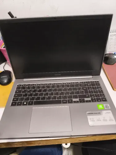 Notebook Samsung Book x40. i5 10th Gen, 8gb RAM, SSD 500gb + 1tb HDSSD 500, 15.6"