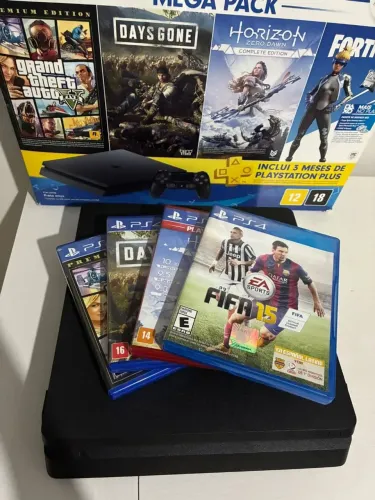 PLAYSTATION 4, COM: 4 JOGOS, 1 CONTROLE. 1 TB DE ARMAZENAMENTO
