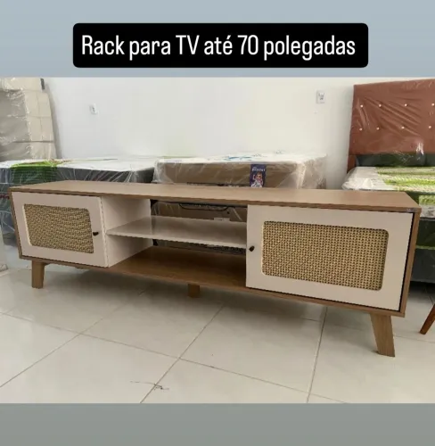 Belissimo Rack até Tv de 70 polegadas com Frete grátis!!