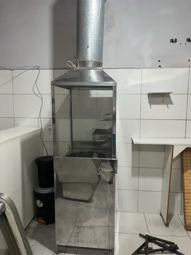 Pastelaria e exaustor industrial em inox 