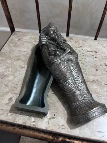 Réplica sarcófago - porta joias 
