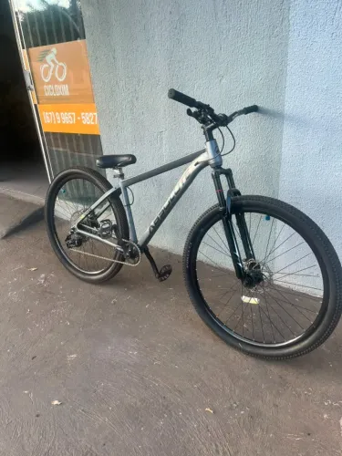 Bicicleta Nero aro 29 revisada, corrente nova, pneu traseiro novo. Shimano 