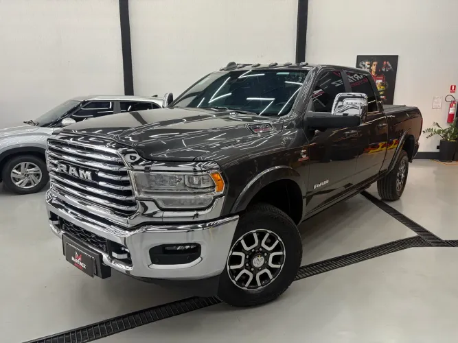 Ram 3500 Limited Longhorn 6.7 TB CD Diesel 2024