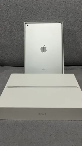 IPad 9° geração 64 gb