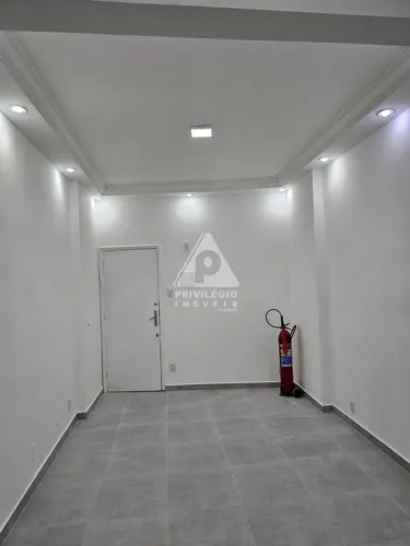 Studio reformado na Tijuca