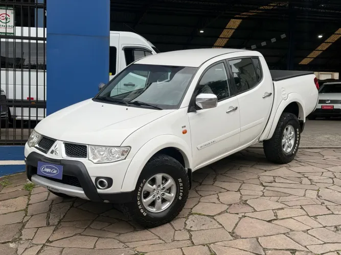 Mitsubishi L200 Triton HPE 3.2 CD TB Int.diesel AUT 2013