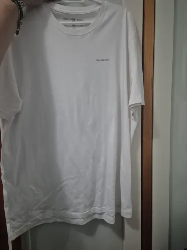 Blusa branca masculina GG Calvin Klein Jeans - 100 a 110cm de torax