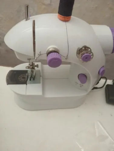 Máquina de custura