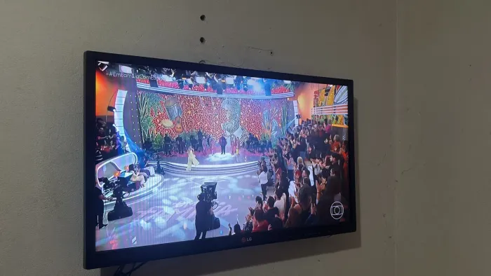 Vendo tv 29 polegadas simples