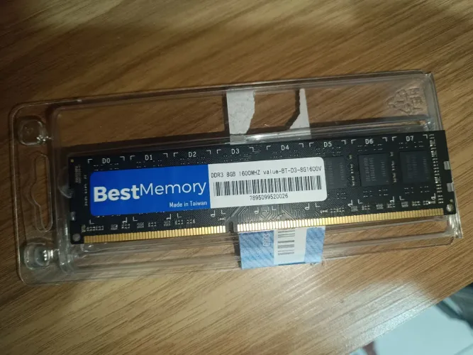 Memória Ram DDR3 1,6 MHZ nova, apenas retirada da caixa!