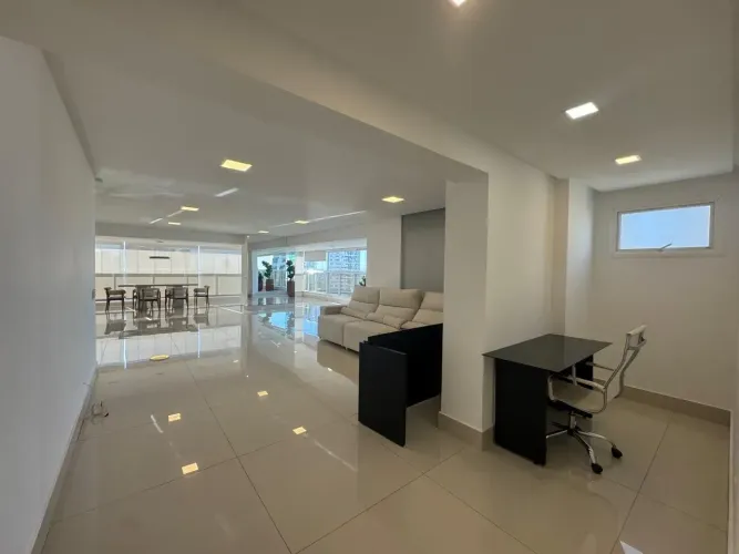 Apartamento de 265m2 para aluguel no Setor Marista, em frente à Avenida Ricardo Paranhos