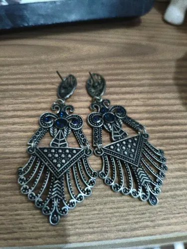 Brincos