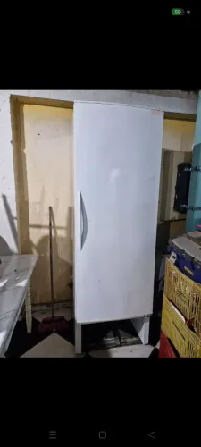 Cervejeira vertical