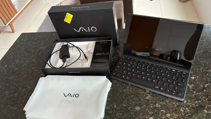 TABLET VAIO T10 + CAPA TECLADO - 2 meses de uso