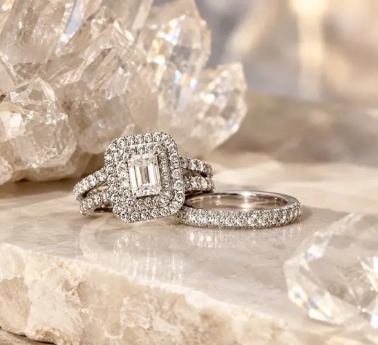Anel Noivado + Aliança Ouro Branco 14K com 80 Diamantes ?
