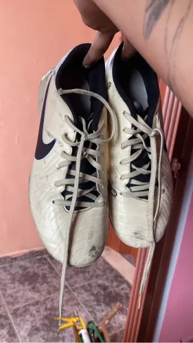 Chuteira nike futsal 37