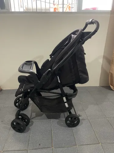 CARRINHO DE BEBÊ USADO POUQUÍSSIMAS VEZES