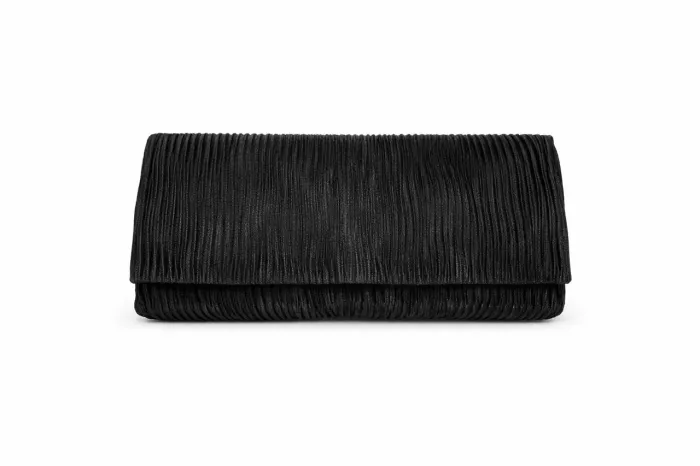 Clutch preta texturizada sem alça