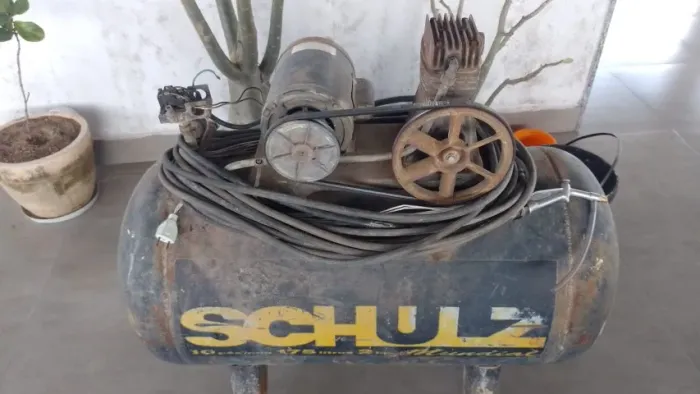 Compressor de Ar Schulz 10 Pés / Reservatório 175