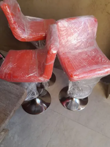 Banqueta Alta Qualidade Estofada Vermelha