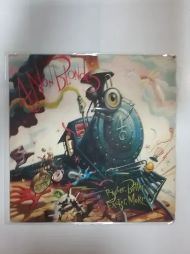 4 non blondes - Bigger, better, faster, more!