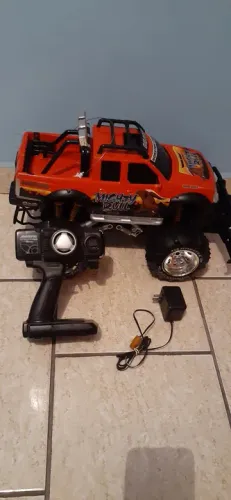 Caminhão Monster Truck - Brinquedo Elétrico