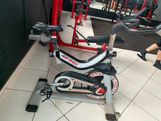 Bicicleta Ergométrica - LF-480 Pro