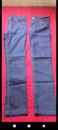 4 calças skinny G (40F) e P (38M)