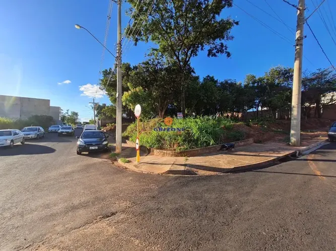Lote com 363m² à venda no Parque Jardim Europa