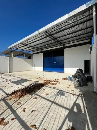 Alugo ótimo galpão de 820m2 na Rua Jiçara