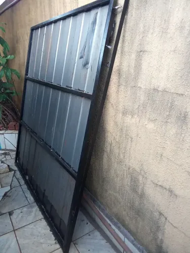 Portão em aço 1.70cmx1 57cm