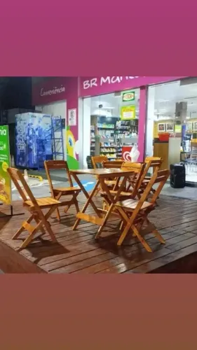 Mesas e cadeiras dobráveis