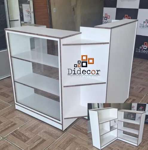 Balcão vitrine.870$