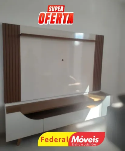 Painel com Rack Novo - Praticidade e Elegância para Seu Lar!