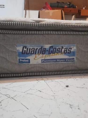 Colchão King Bem novo 6 meses de uso Ortobon Guarda costas 