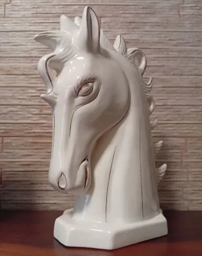 Cavalo antigo porcelana 