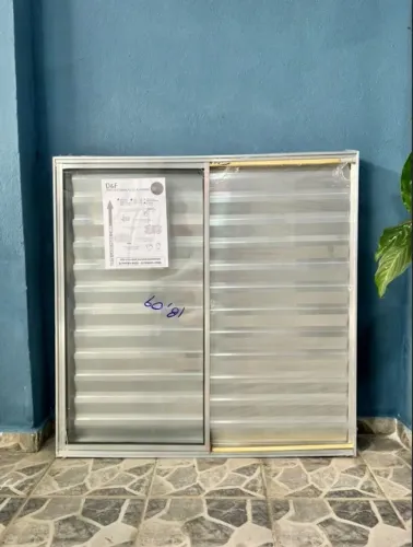 OFERTA DA SEMANA - IMPERDÍVEL / Veneziana de Alumínio 3 Folhas R$ 505,00