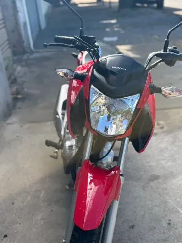 Vende se duas motos fan as mais novas.