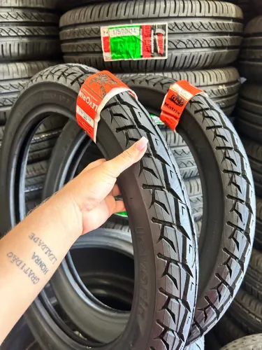 Pneu traseiro s/camara 90/90r18 no Levorin Matrix