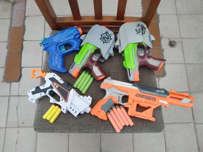 Nerf - Lote de 5 Armas e Munições