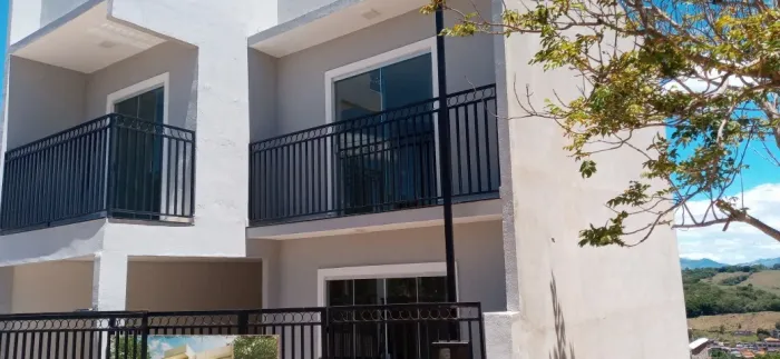 C442 - Casa com dois pavimentos e uma vista fantástica