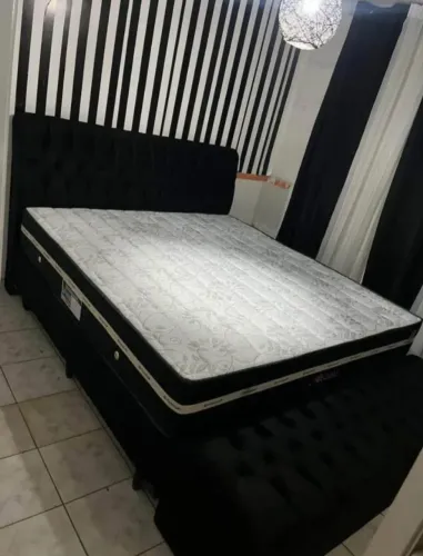 Cama super king conjunto completo cabeceira e baú recamier juntos 