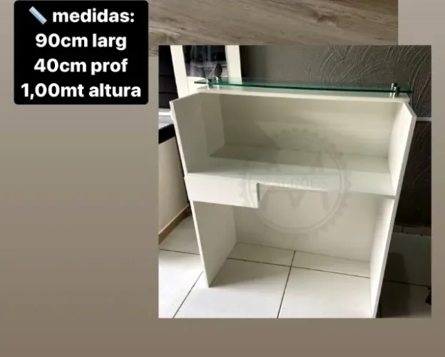 Balcão de Atendimento e Caixa para Loja com Tampo de Vidro