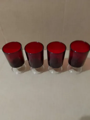 4 Taças para licor de cristal francês Vermelhas