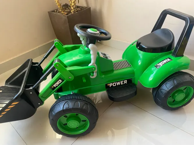 Trator Escavadeira Infantil Elétrico 12V Brinqway - Seminovo