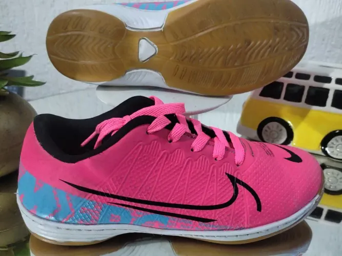 CHUTEIRA FUTSAL USADA TAMANHO 35 