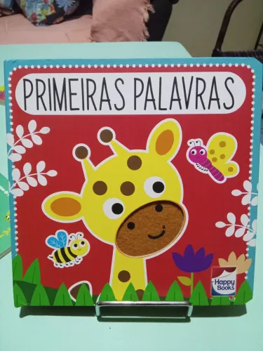 Livro Infantil Primeiras Palavras em capa dura e texturas em tecido