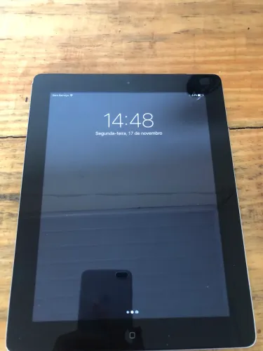 iPad 4ª Geração Wi-Fi + Chip | Ótimo estado | R$ 400 - Leia ?